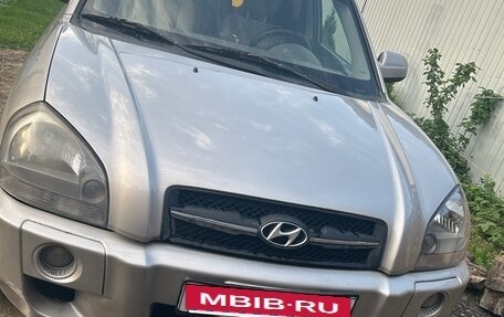 Hyundai Tucson III, 2004 год, 680 000 рублей, 7 фотография