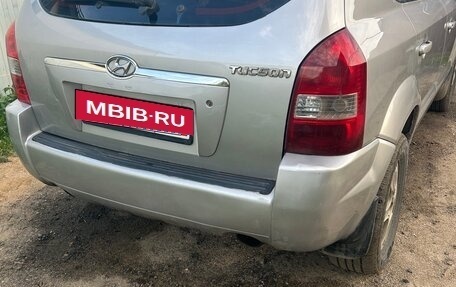 Hyundai Tucson III, 2004 год, 680 000 рублей, 2 фотография