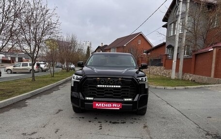 Toyota Tundra, 2022 год, 9 500 000 рублей, 2 фотография