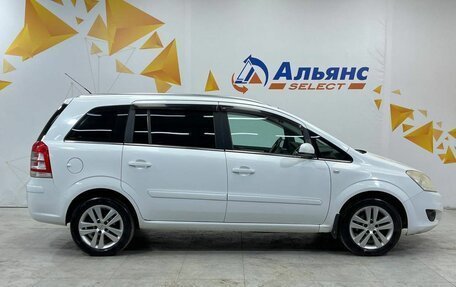 Opel Zafira B, 2008 год, 620 000 рублей, 2 фотография