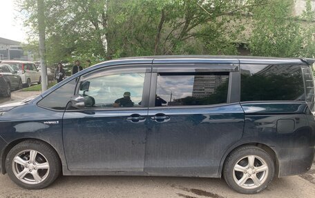 Toyota Voxy III, 2014 год, 1 530 000 рублей, 3 фотография