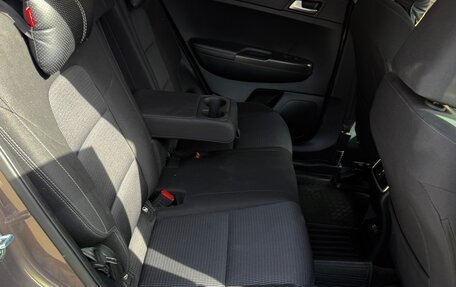 KIA Sportage IV рестайлинг, 2018 год, 1 999 000 рублей, 7 фотография