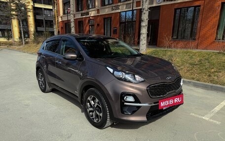 KIA Sportage IV рестайлинг, 2018 год, 1 999 000 рублей, 2 фотография