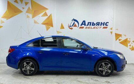 Chevrolet Cruze II, 2009 год, 690 000 рублей, 2 фотография