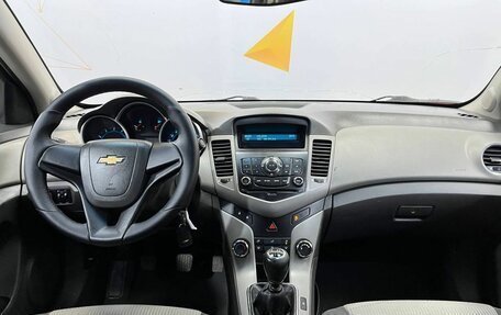 Chevrolet Cruze II, 2009 год, 690 000 рублей, 9 фотография