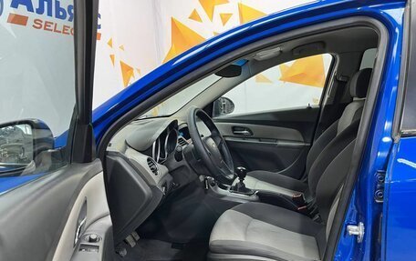 Chevrolet Cruze II, 2009 год, 690 000 рублей, 15 фотография