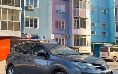 Toyota RAV4, 2013 год, 2 000 000 рублей, 2 фотография