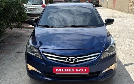 Hyundai Solaris II рестайлинг, 2015 год, 830 000 рублей, 3 фотография