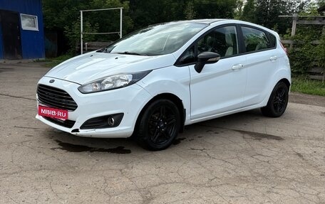 Ford Fiesta, 2018 год, 950 000 рублей, 3 фотография
