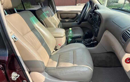 Toyota Land Cruiser 100 рестайлинг 2, 2000 год, 2 300 000 рублей, 11 фотография