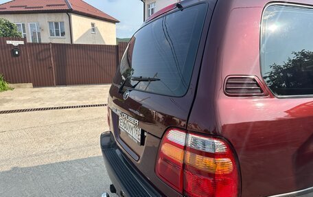 Toyota Land Cruiser 100 рестайлинг 2, 2000 год, 2 300 000 рублей, 8 фотография