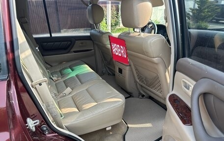 Toyota Land Cruiser 100 рестайлинг 2, 2000 год, 2 300 000 рублей, 12 фотография