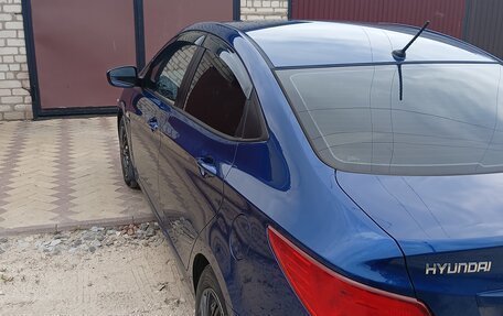 Hyundai Solaris II рестайлинг, 2015 год, 1 050 000 рублей, 3 фотография