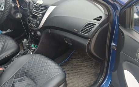 Hyundai Solaris II рестайлинг, 2015 год, 1 050 000 рублей, 12 фотография