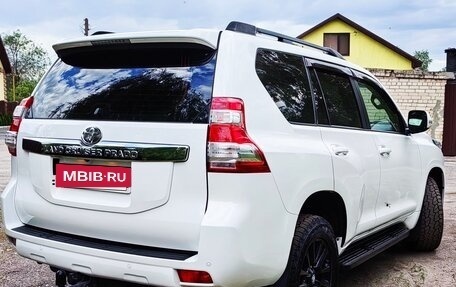 Toyota Land Cruiser Prado 150 рестайлинг 2, 2013 год, 3 200 000 рублей, 14 фотография