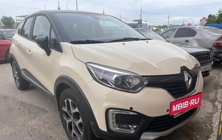 Renault Kaptur I рестайлинг, 2019 год, 1 549 000 рублей, 2 фотография