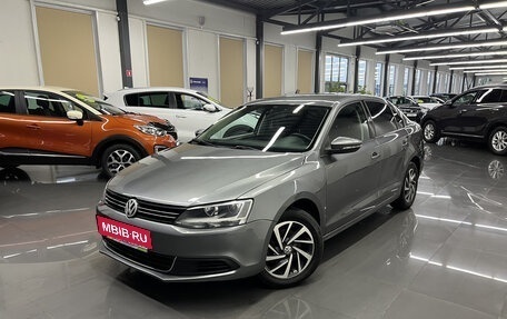 Volkswagen Jetta VI, 2011 год, 795 000 рублей, 3 фотография