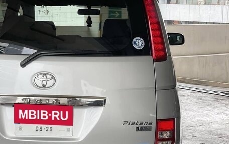 Toyota ISis I, 2015 год, 1 250 000 рублей, 6 фотография