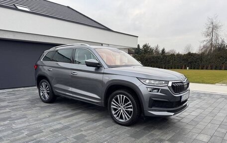 Skoda Kodiaq I, 2022 год, 2 300 000 рублей, 6 фотография