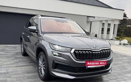 Skoda Kodiaq I, 2022 год, 2 300 000 рублей, 5 фотография