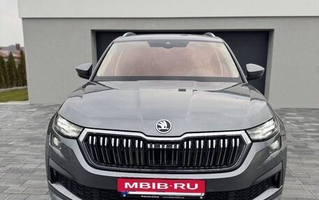 Skoda Kodiaq I, 2022 год, 2 300 000 рублей, 4 фотография