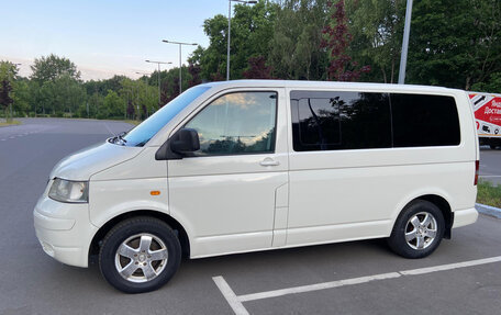 Volkswagen Transporter T5 рестайлинг, 2006 год, 820 000 рублей, 4 фотография