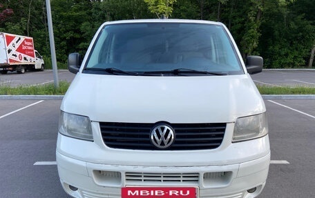 Volkswagen Transporter T5 рестайлинг, 2006 год, 820 000 рублей, 2 фотография