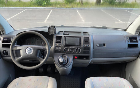 Volkswagen Transporter T5 рестайлинг, 2006 год, 820 000 рублей, 26 фотография