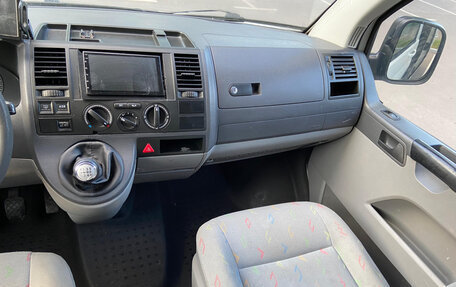 Volkswagen Transporter T5 рестайлинг, 2006 год, 820 000 рублей, 31 фотография