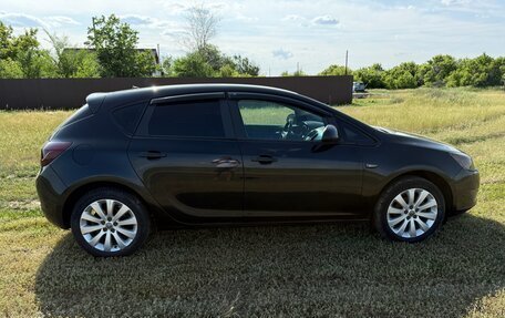 Opel Astra J, 2011 год, 555 000 рублей, 6 фотография
