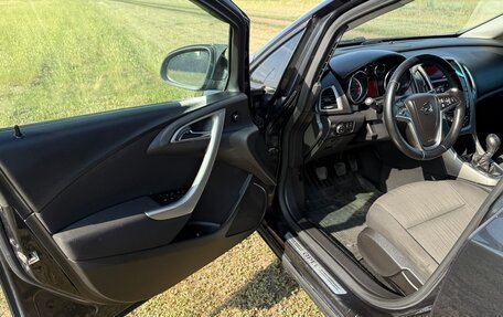 Opel Astra J, 2011 год, 555 000 рублей, 13 фотография