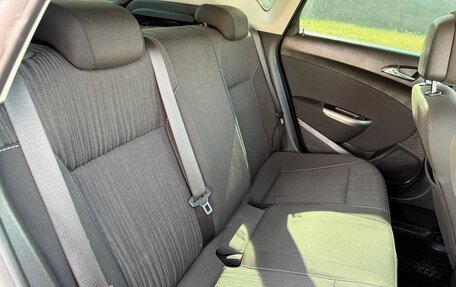 Opel Astra J, 2011 год, 555 000 рублей, 11 фотография