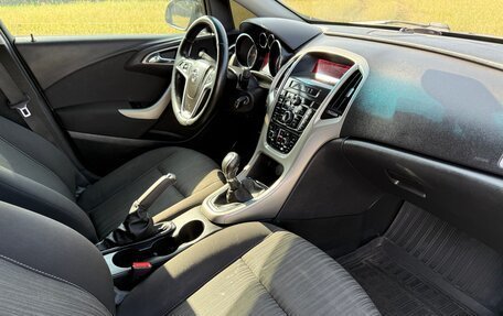 Opel Astra J, 2011 год, 555 000 рублей, 9 фотография
