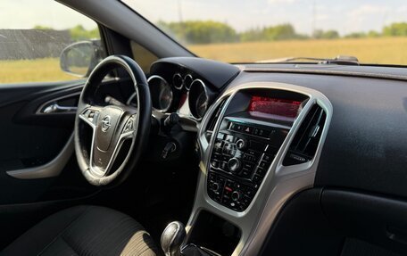 Opel Astra J, 2011 год, 555 000 рублей, 18 фотография