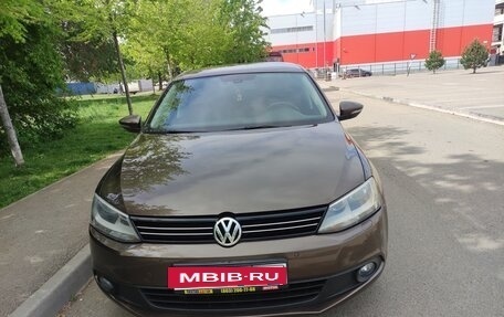 Volkswagen Jetta VI, 2011 год, 870 000 рублей, 7 фотография