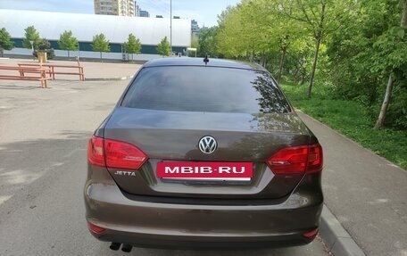 Volkswagen Jetta VI, 2011 год, 870 000 рублей, 2 фотография