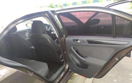 Volkswagen Jetta VI, 2011 год, 870 000 рублей, 19 фотография