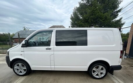 Volkswagen Transporter T5 рестайлинг, 2012 год, 2 200 000 рублей, 4 фотография
