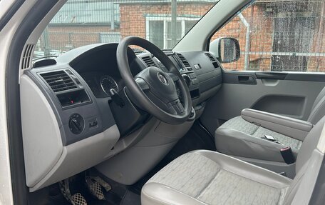 Volkswagen Transporter T5 рестайлинг, 2012 год, 2 200 000 рублей, 8 фотография