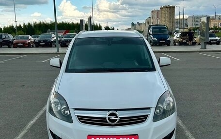 Opel Zafira B, 2013 год, 885 000 рублей, 2 фотография