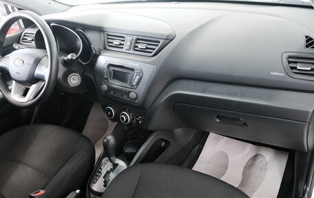 KIA Rio III рестайлинг, 2013 год, 899 000 рублей, 18 фотография