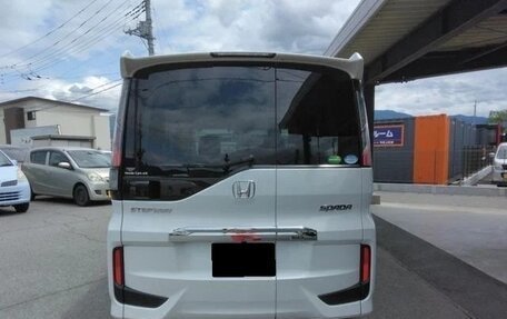 Honda Stepwgn IV, 2021 год, 1 870 000 рублей, 4 фотография