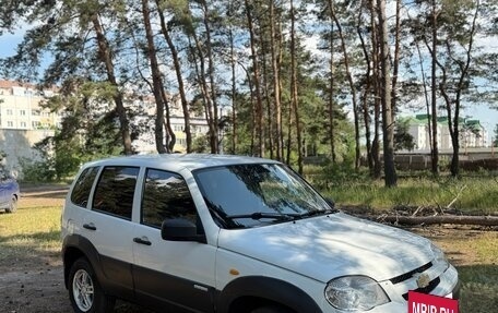 Chevrolet Niva I рестайлинг, 2014 год, 575 000 рублей, 2 фотография