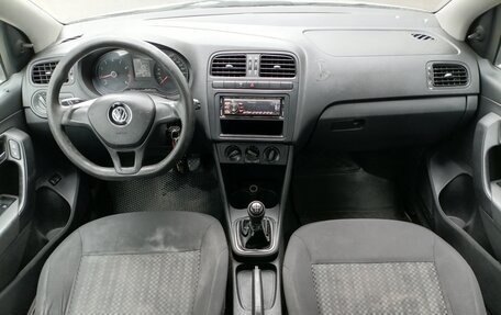 Volkswagen Polo VI (EU Market), 2015 год, 449 000 рублей, 13 фотография