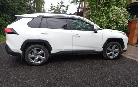 Toyota RAV4, 2020 год, 2 800 000 рублей, 3 фотография
