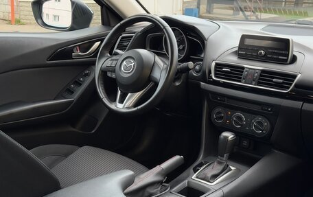 Mazda 3, 2015 год, 1 460 000 рублей, 24 фотография