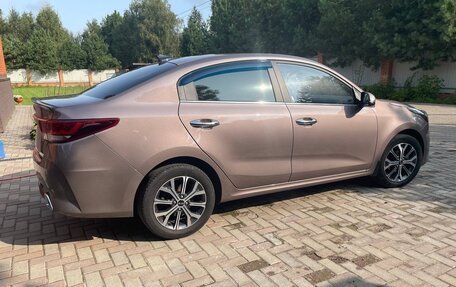 KIA Rio IV, 2021 год, 2 100 000 рублей, 2 фотография