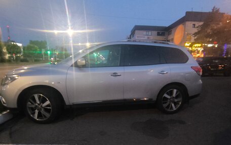 Nissan Pathfinder, 2014 год, 2 100 000 рублей, 3 фотография