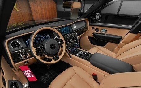 Rolls-Royce Cullinan, 2024 год, 54 167 000 рублей, 13 фотография