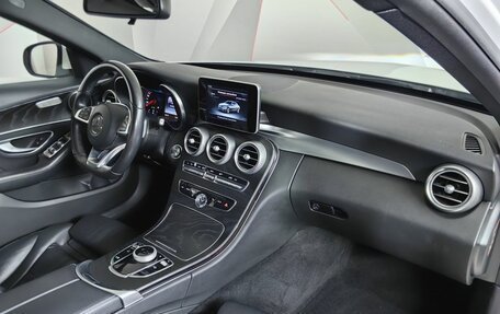 Mercedes-Benz C-Класс, 2017 год, 2 393 000 рублей, 10 фотография